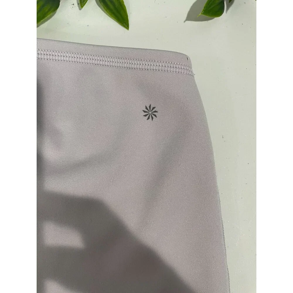 Athleta Girl M/L Light Purple Neck Gaiter Face Cover 90% Polyester 10% Spandex